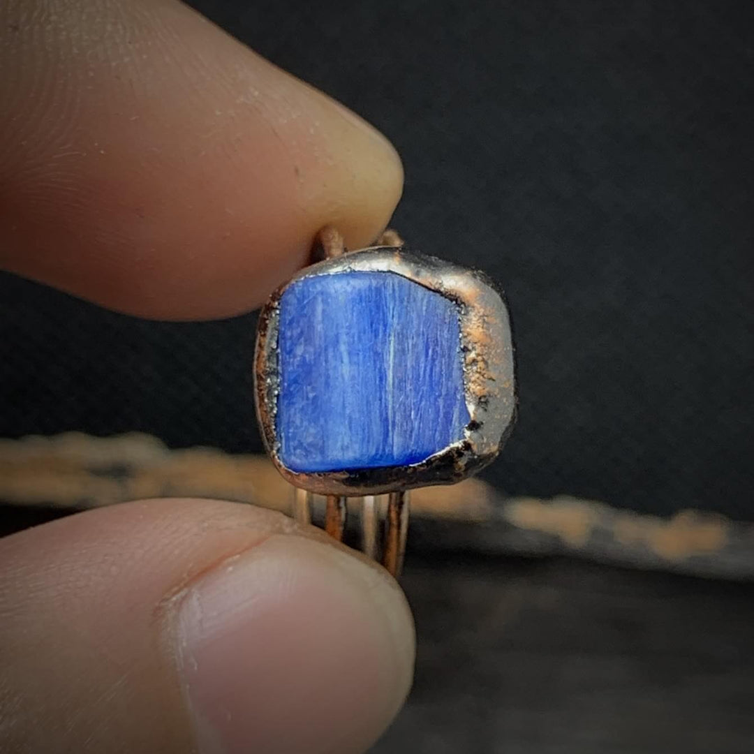 Rohstein-Geburtsring: Unikat-Schmuck