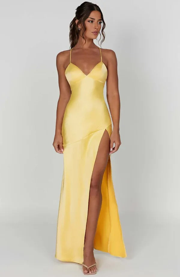 Hochzeitsgast Maxikleid für Damen mit tiefem V-Ausschnitt, Beinschlitz und figurbetontem Schnitt.