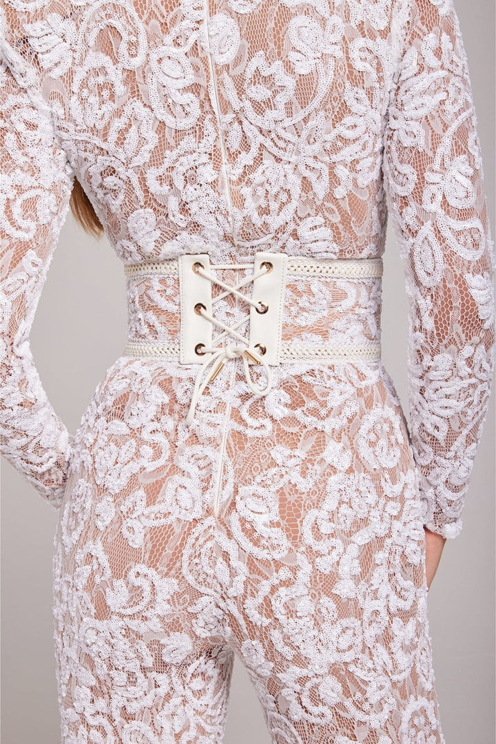 Eleganter Damenjumpsuit als modische Alternative zum Abendkleid