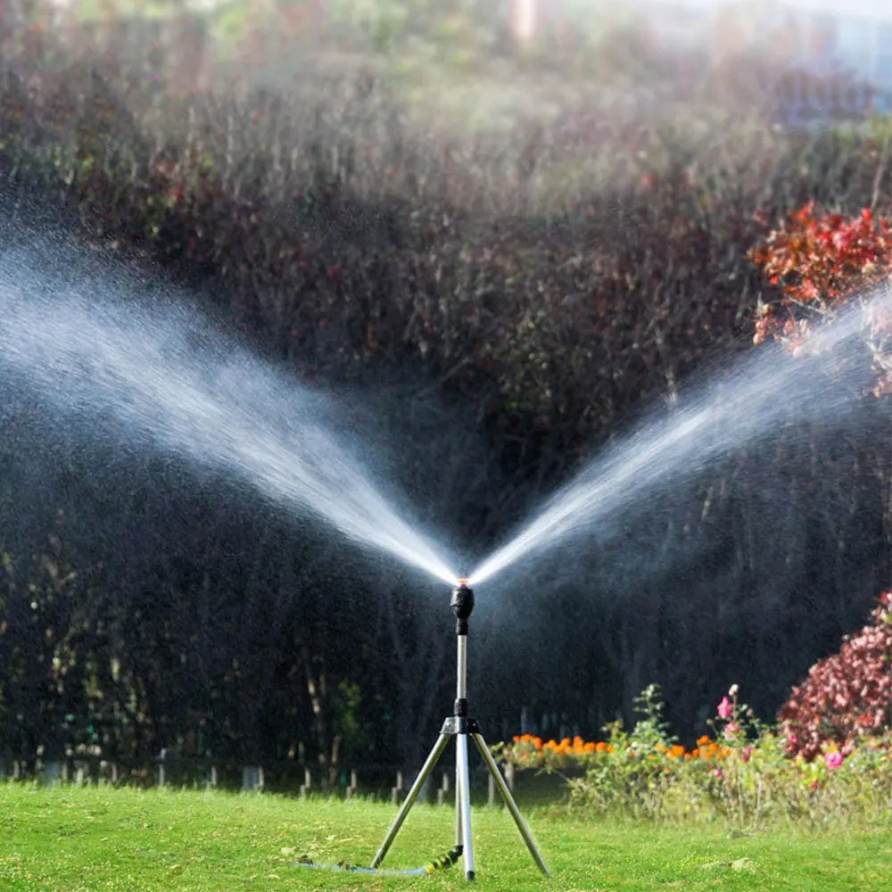 "Automatischer rotierender Gartensprinkler auf einziehbarem Stativ, robustes Design, sorgt für gleichmäßige Gartenbewässerung