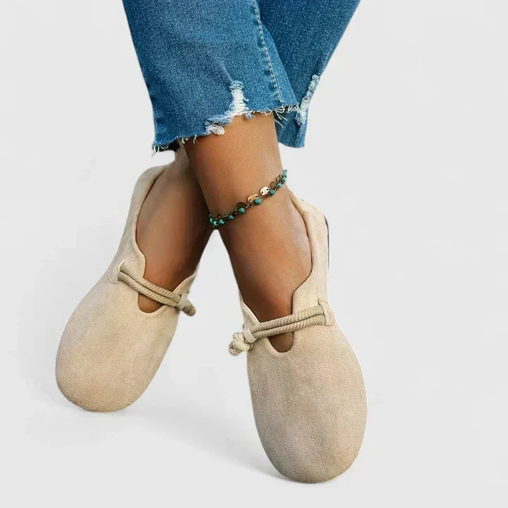 Schwarze Loafer für Damen, ergonomische Freizeitschuhe von schlichter Eleganz