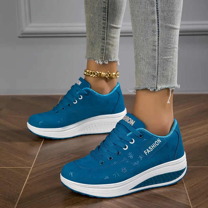 Atmungsaktive Damen Sneaker mit leichter Konstruktion und orthopädischer Fußgewölbestütze.
