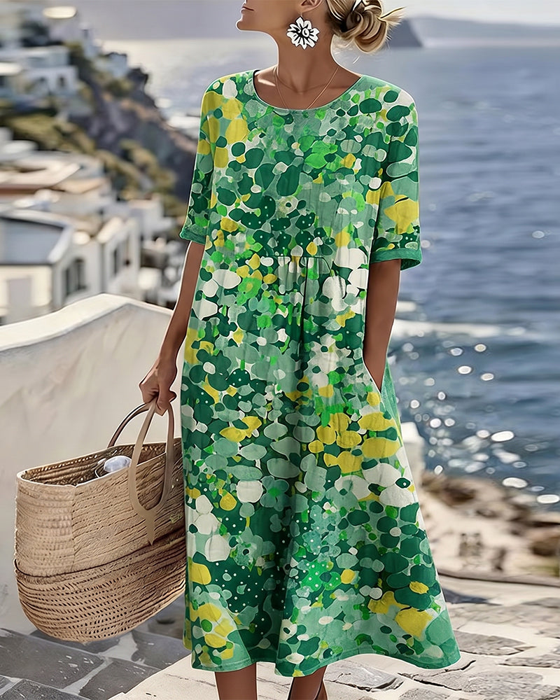 Modisches Sommerkleid in Midi-Länge mit floralem Design und Bindegürtel