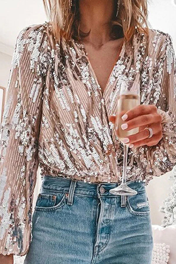 Beige Damenbluse, elegant & glamourös, ideal für festliche Anlässe und stilvolle Abendmode.