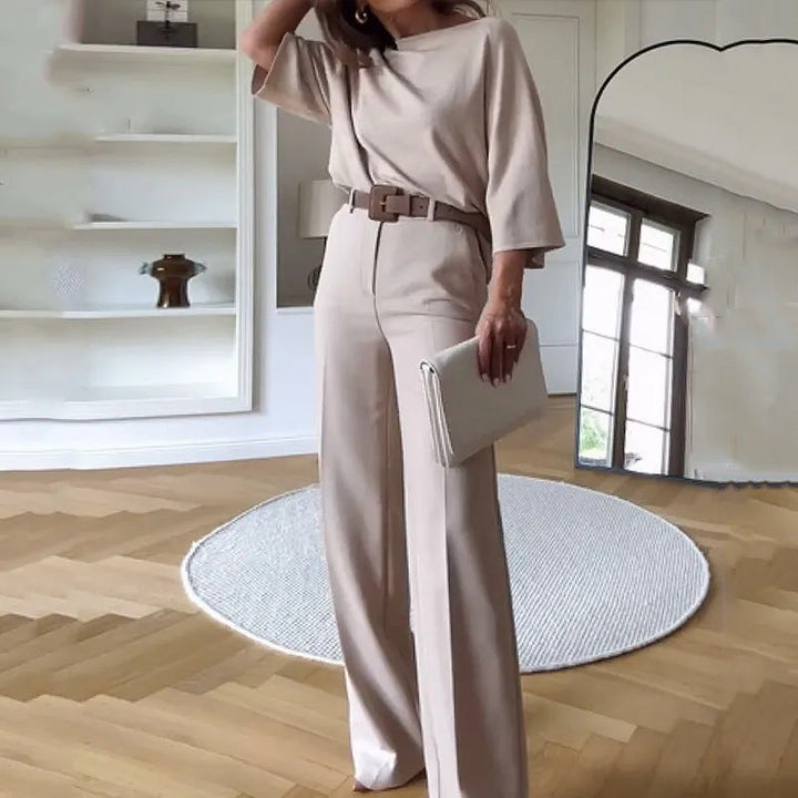 Moderner beiger Damen Hosenanzug, elegantes Zweiteiler-Set für vielseitige Damenmode und Business-Casual.