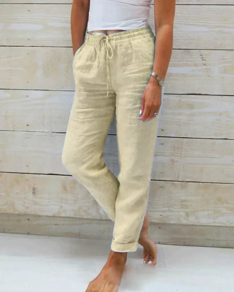 Weite Outdoor-Hose für Damen, atmungsaktiv und bequem, ideal für Spaziergänge und Urlaub.