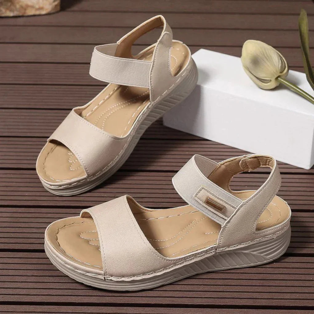 Elegante Damen Sandalen, komfortabel und verstellbar, perfekt für Frühling, Freizeit und Sommer.