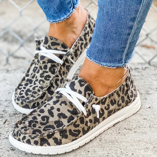 Hochwertige Damen Schnürschuhe, bequeme Allrounder für stilvolle Damenfashion.