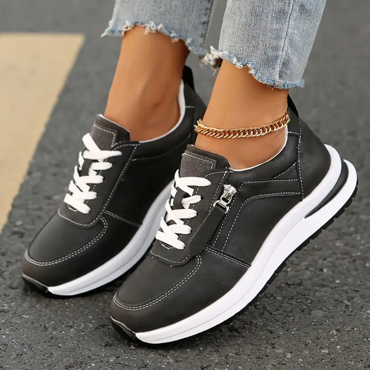 Stilvolle Damen Sneaker in moderner Farbe, geeignet als Frühlings- und Sommerschuhe.