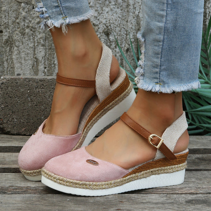 Damen Sommer Espadrilles: leichte, atmungsaktive Freizeitschuhe mit geschlossener Zehenpartie und bequemem Design.
