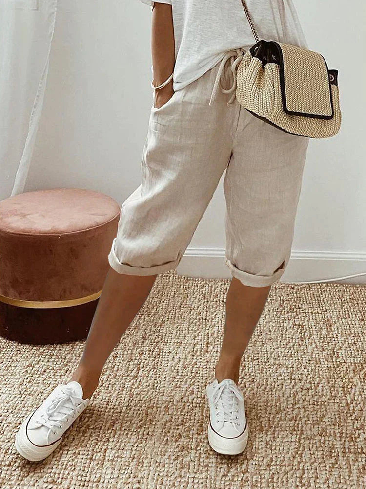 Lässige Damen Sommer Shorts, vielseitig einsetzbar als Freizeithose oder Strand Shorts. Komfortabel & elastisch.