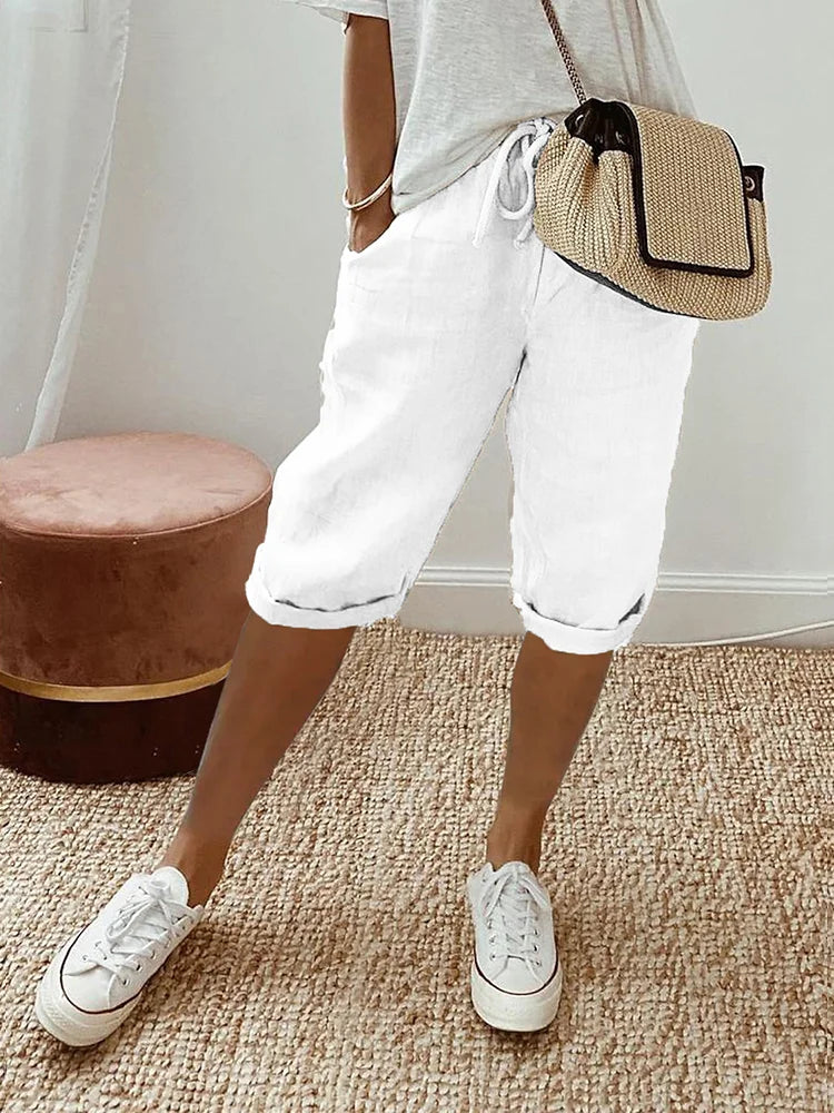 Stylische Damen Sommer Shorts, bequeme kurze Hose mit Gummibund. Optimal für entspannte Sommertage.
