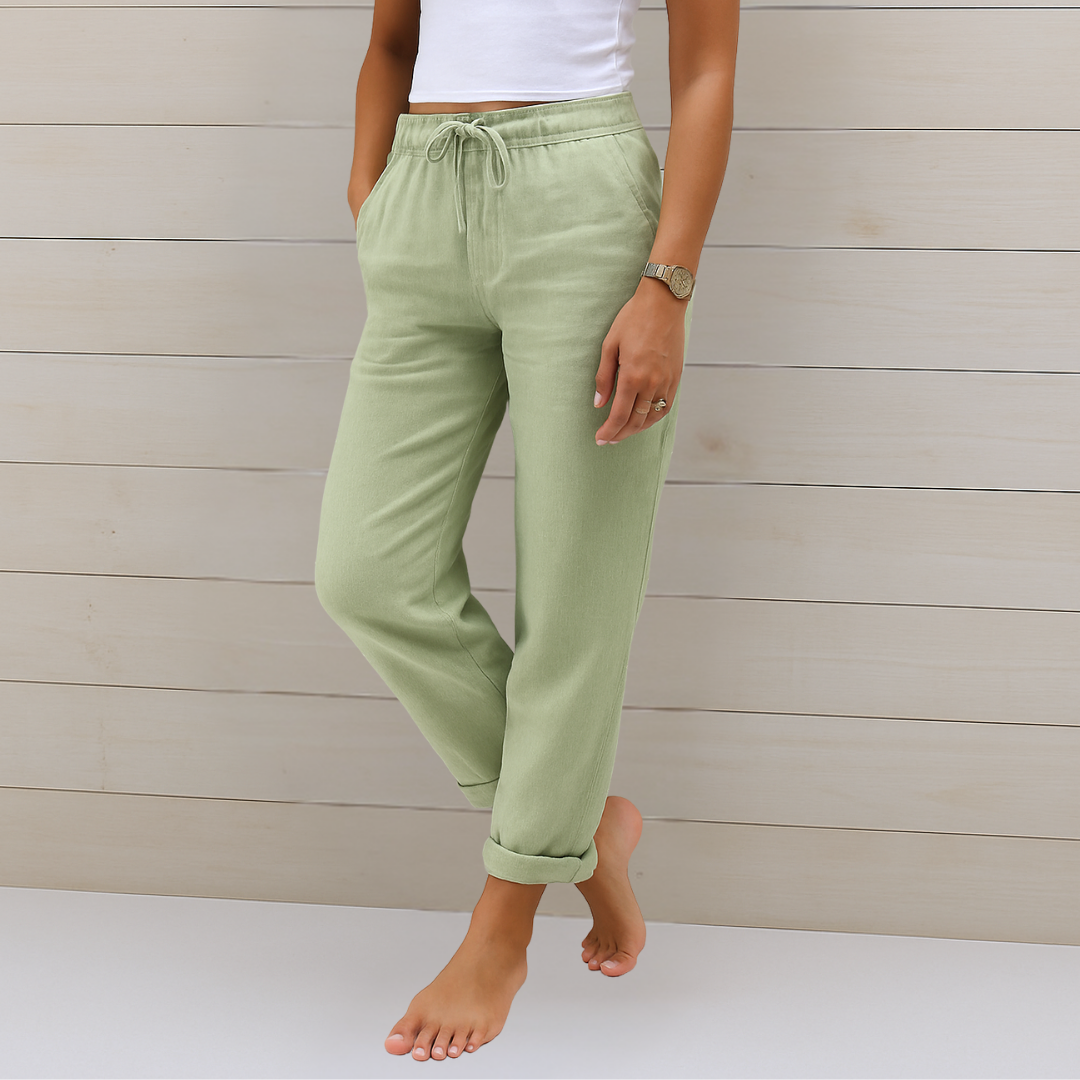 Stilvolle Damen Reisehose mit Stretchanteil, ideal für Komfort und Eleganz auf jeder Tour.