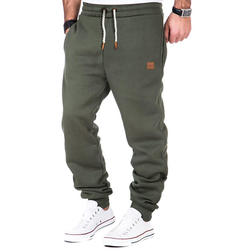 Weiche Herren Männerhose, strapazierfähig und bequem, geeignet für Sport & entspannte Stunden.