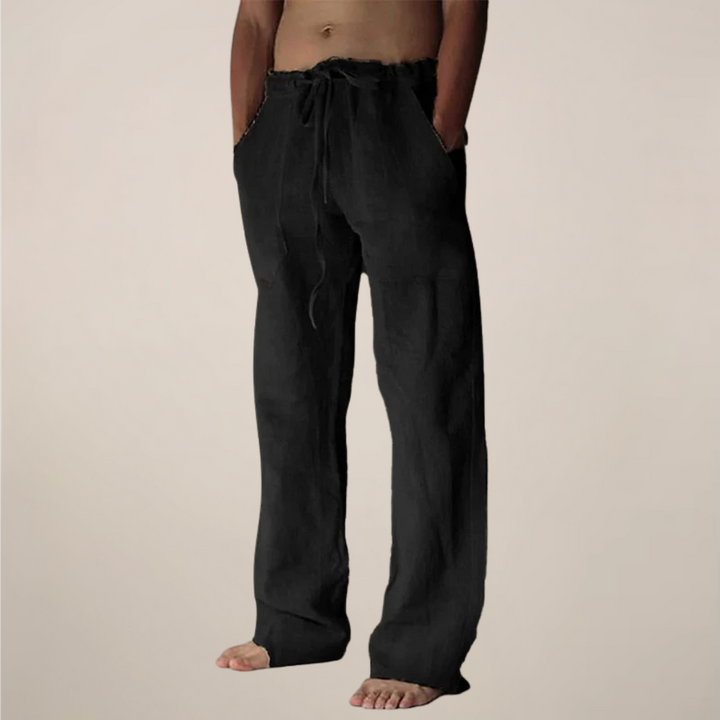 Locker geschnittene weite Herren Freizeithose für maximale Bewegungsfreiheit und sommerliche Entspannung.