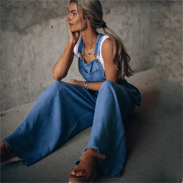 Casual Damen Jumpsuit Nataly, perfekt für Frühling. Weiter, bequemer Einteiler mit verstellbarem Gürtel.