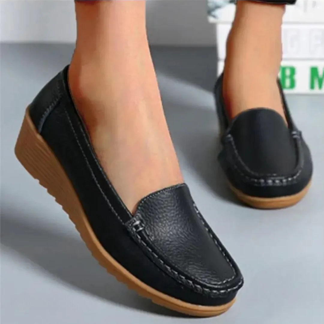 Schwarze orthopädische Damenschuhe für den Alltag