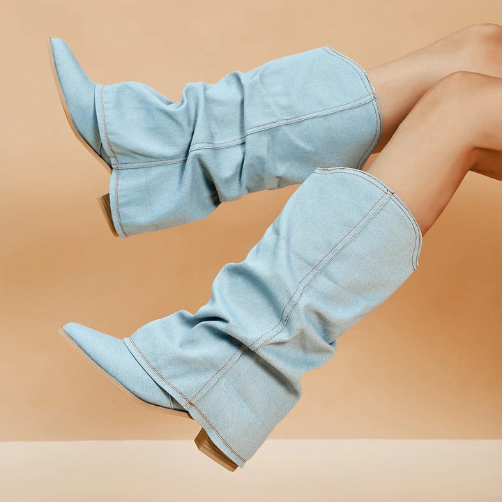 Hochwertige, blaue Damenstiefel mit bequemem Blockabsatz und elegantem, kniehohem Schaft.