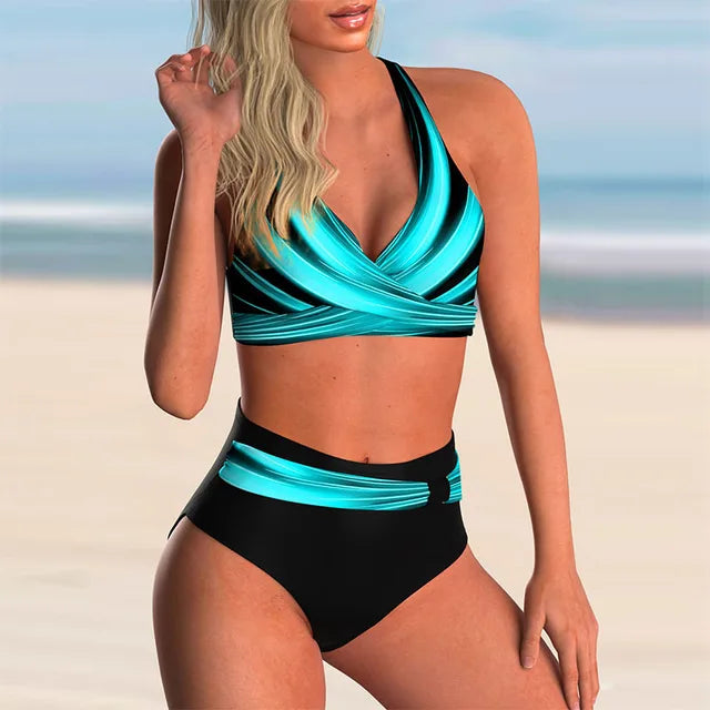 Blaues Damen Bikini Set mit verstellbaren Trägern, ideal für Strand und Pool. Schnelltrocknende Bademode für den Sommer.