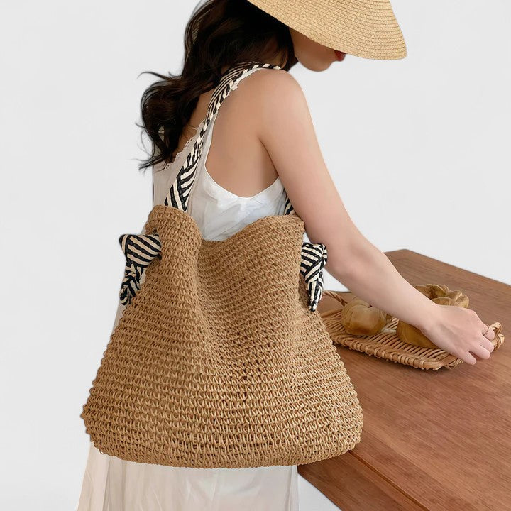 Lässige Boho Schultertasche für Damen, perfekt für Sommer und Freizeit.