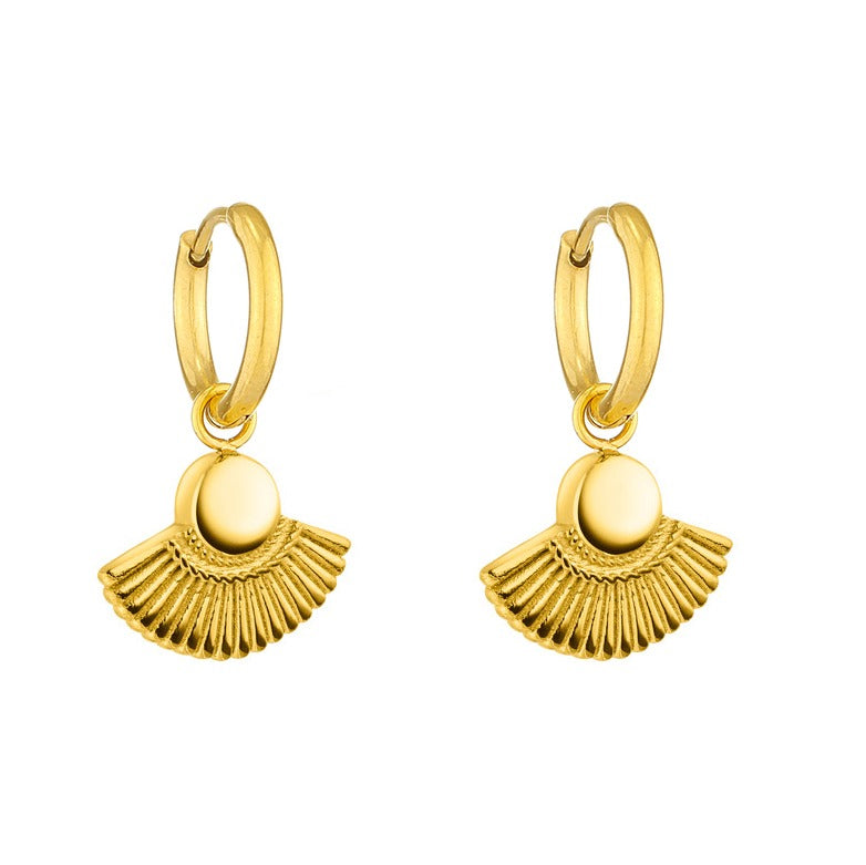 Goldene Damen Creolen mit Boho Charme, wasserdichte Ohrringe als elegante Accessoires für Schmuckliebhaber