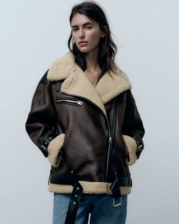 Isolierende, wasserabweisende Damen Winterjacke, braun, mit Reverskragen für Outdoor & Freizeit.