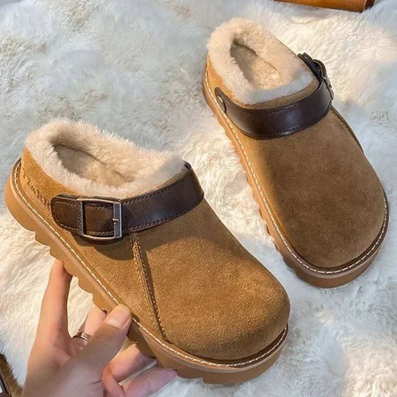 Stilvolle, warme Damen Schlupfstiefel in Dunkelbraun, ideal für Herbst & Winter, komfortabel und rutschfest.