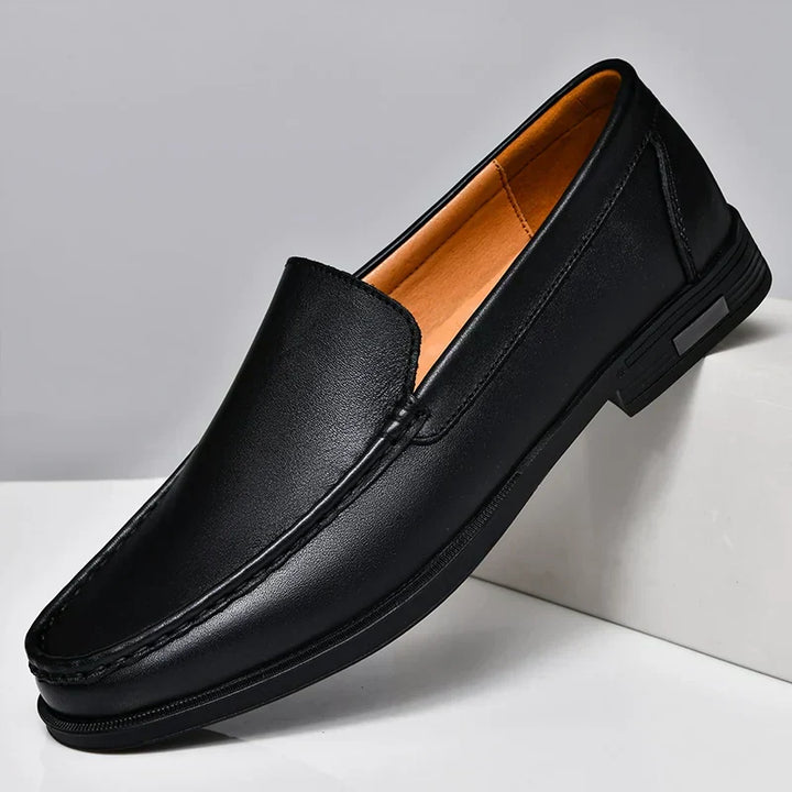 Braune elegante Herren Slip-On Loafers für Frühling & Freizeit. Bequeme, klassische Frühjahrsschuhe.