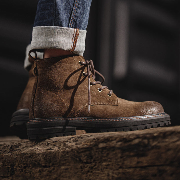 Bequeme, robuste Herren-Arbeitsstiefel in Braun, langlebig und wetterfest für Arbeit und Freizeit.