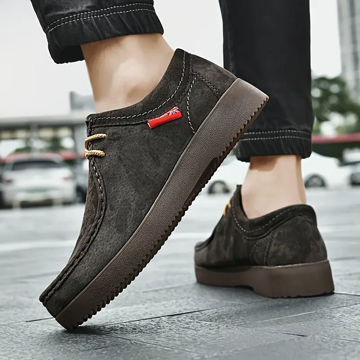 Bequeme Herren Slip-On Loafer in Braun, orthopädisch, mit rutschfester Sohle – perfekt für Ihre Füße.