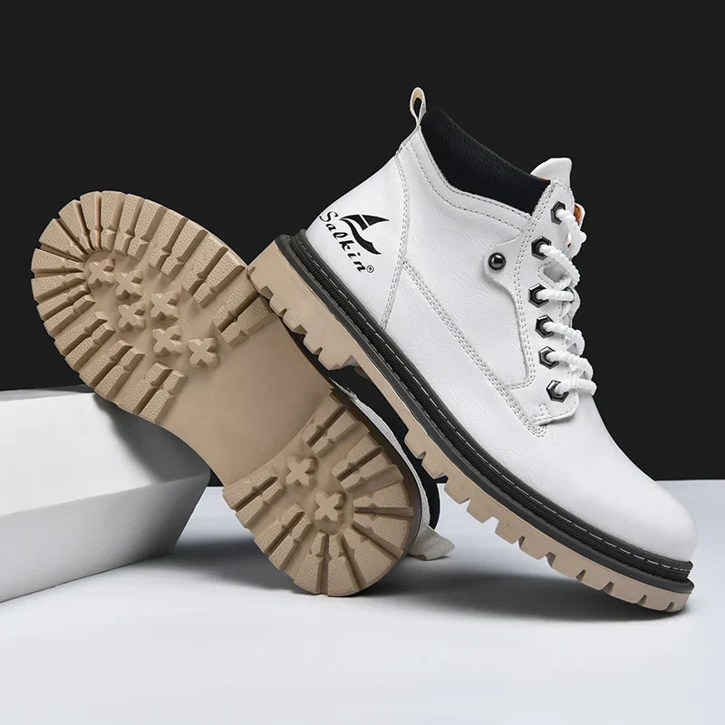 Hochwertiger grüner Herren Winterschuh, Schnürstiefel, warm und wasserabweisend für den Alltag.