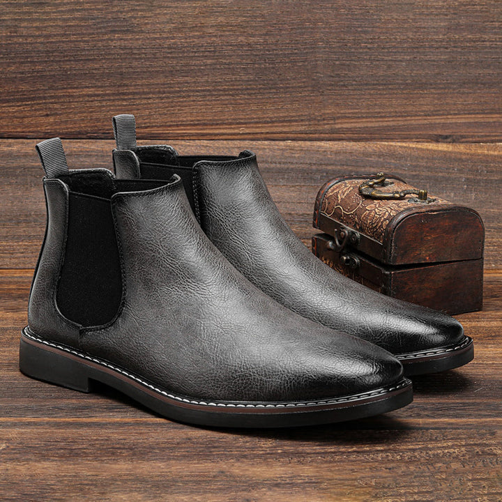 Schwarzer Viktor Herren Chelsea-Stiefel. Elegante Modestiefel für vielseitige Looks und Alltag.