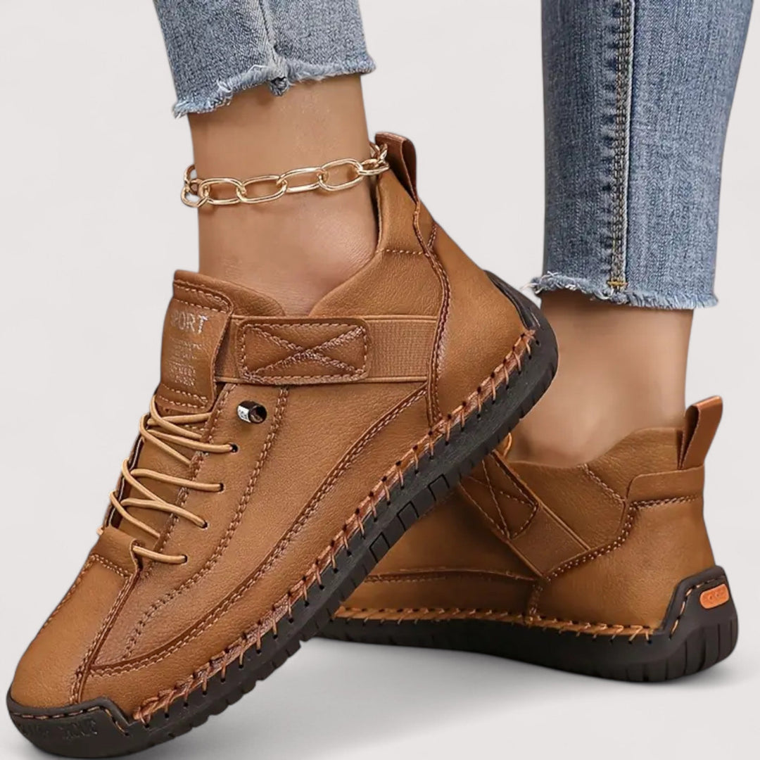 Detailansicht der strapazierfähigen, rutschfesten Außensohle des Sneakers für optimale Bodenhaftung.