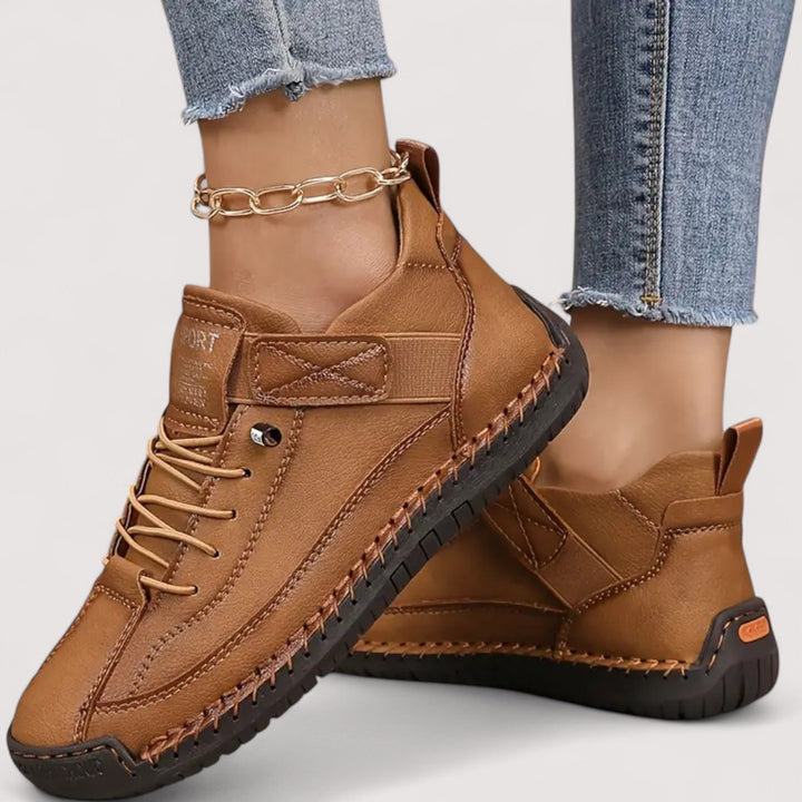 Detailansicht der strapazierfähigen, rutschfesten Außensohle des Sneakers für optimale Bodenhaftung.