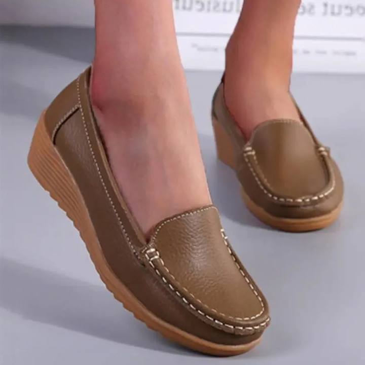 Damen orthopädische Slipper in Grau als bequeme Loafer für schmerzfreie Füsse im Alltag