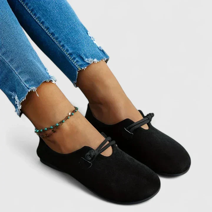 Bequeme orthopädische Slipper im Detail, weiche Damenschuhe für maximalen Komfort