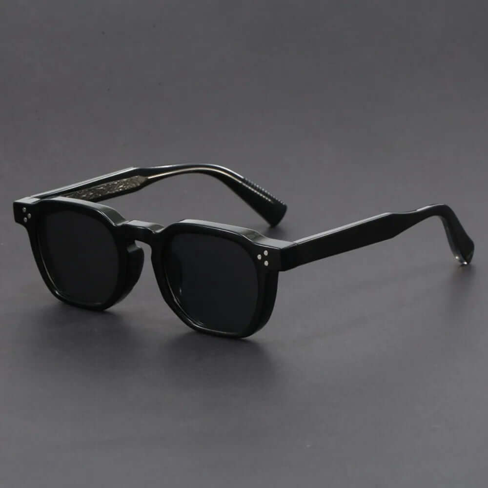 Sonnenbrille mit dicken Rahmen - UV-Schutz