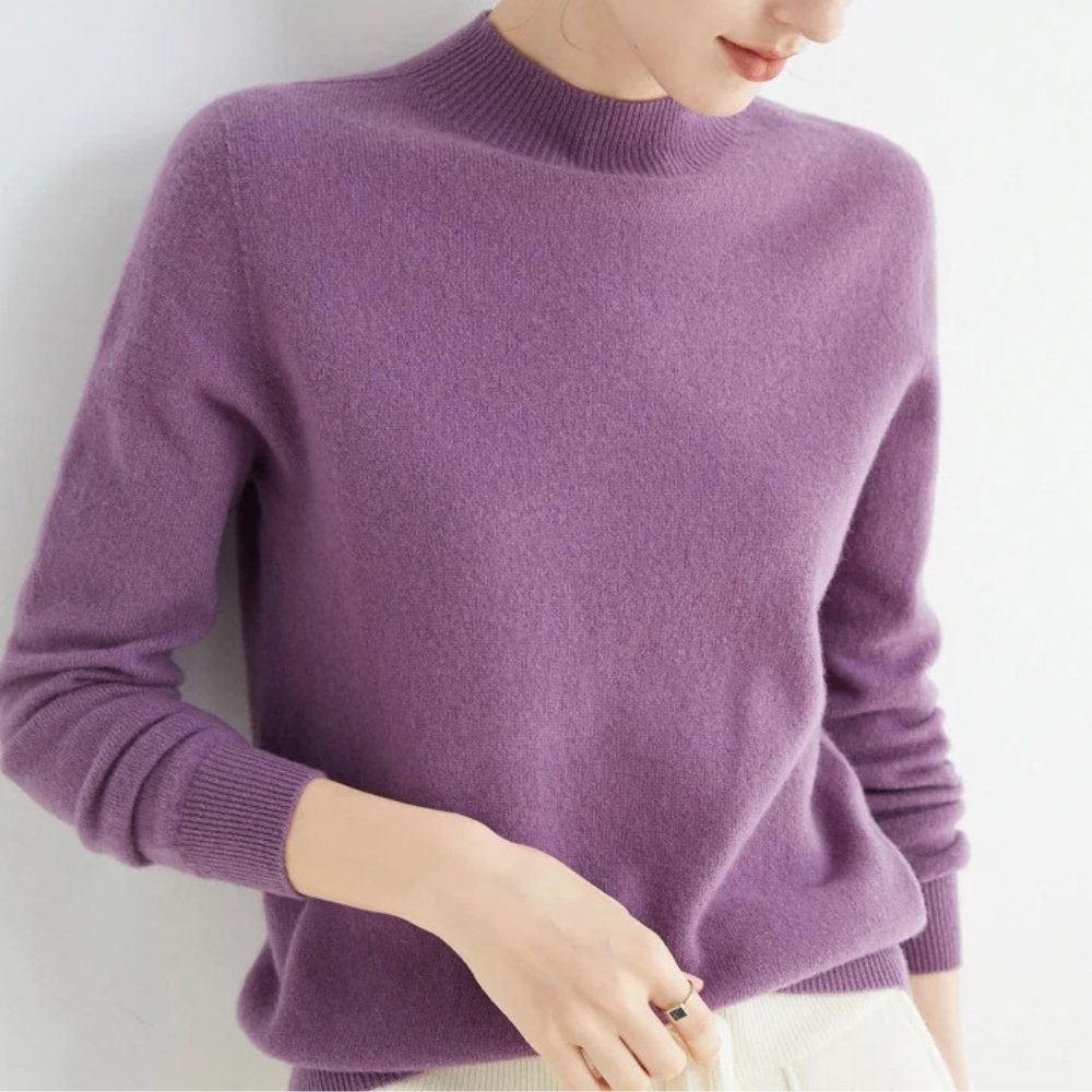 Eleganter Damen Rollkragenpullover aus Strick in Schwarz, perfekt für Herbst & Wintermode.