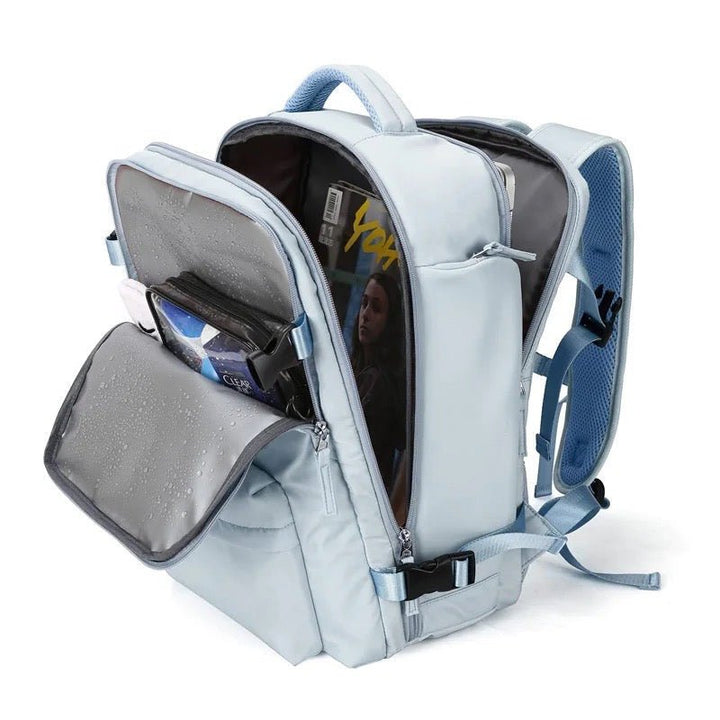 "Cremfarbener geräumiger Reiserucksack, Frauen Accessoire, Vorderansicht, vielseitig mit robustem Design, ideal für Reisen"