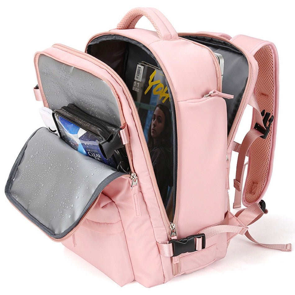 "Cremfarbener geräumiger Reiserucksack, Frauen Accessoire, Vorderansicht, vielseitig mit robustem Design, ideal für Reisen"