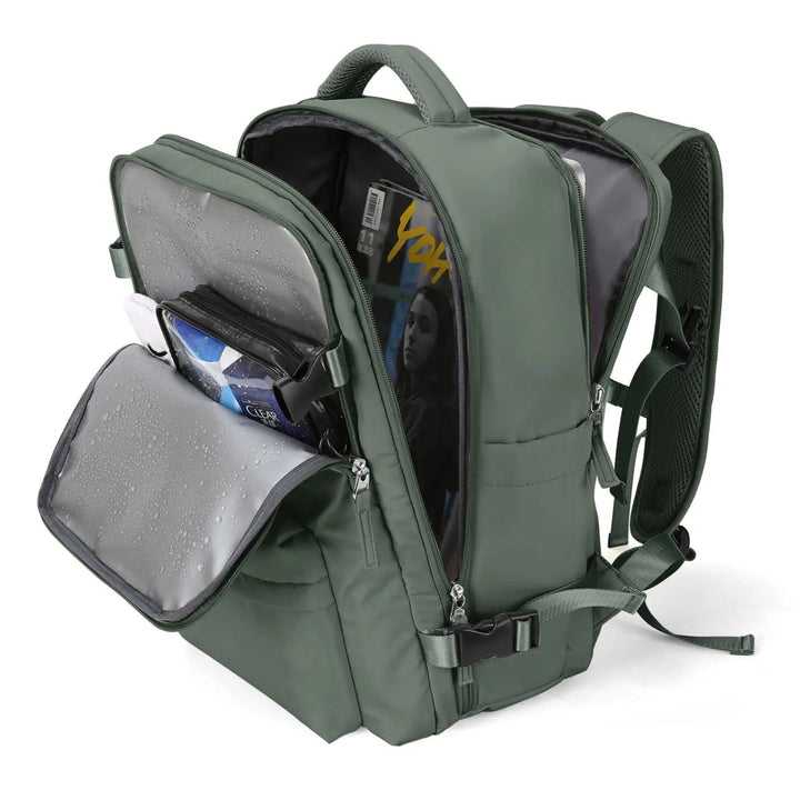 "Cremfarbener geräumiger Reiserucksack, Frauen Accessoire, Vorderansicht, vielseitig mit robustem Design, ideal für Reisen"