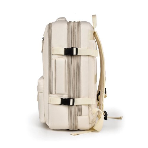 "Cremfarbener geräumiger Reiserucksack, Frauen Accessoire, Vorderansicht, vielseitig mit robustem Design, ideal für Reisen"
