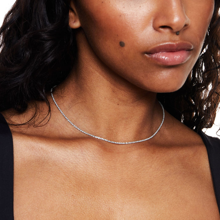 Wasserfeste Goldkette für Damen. Filigrane, verstellbare Gliederkette. Minimalistische Halskette zum Layering.