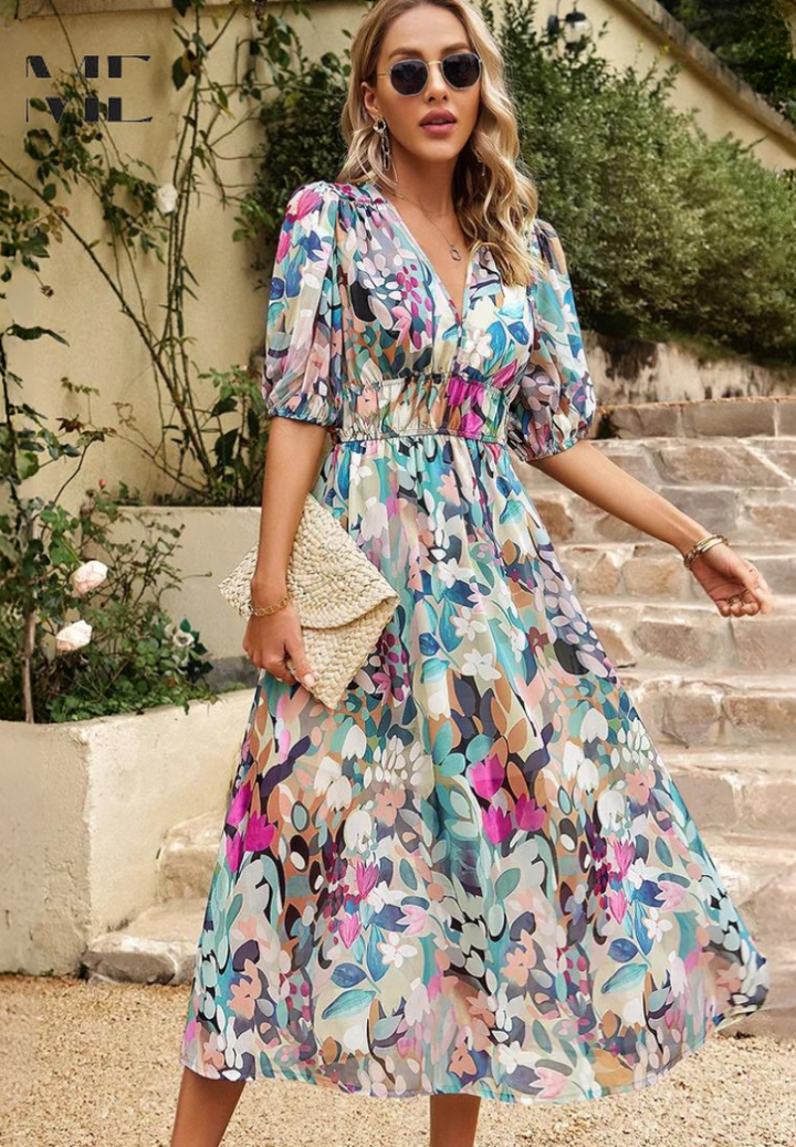 Kurzärmliges Damen Sommerkleid, Wickelstil, abstraktes Muster, ideal für Business Casual.