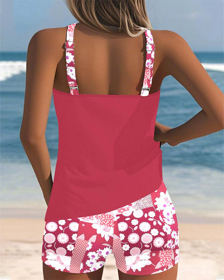 Modernes Damen Tanktop-Shorts Bademoden Set in Schwarz, ideal als Strandbekleidung.