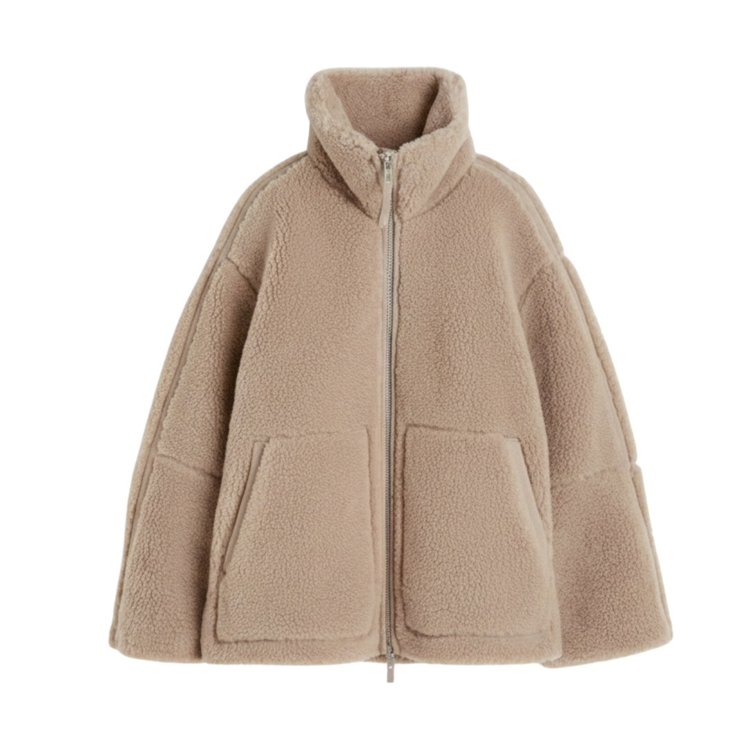 Moderne Damen Reißverschlussjacke mit Stehkragen. Warme & stilvolle Übergangsjacke für Streetwear & Alltagsmode.