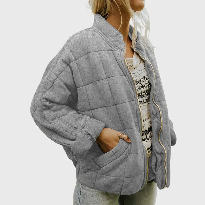 Stilvolle Damen Übergangsjacke für Frühling & Herbst. Strukturiertes Design für einen eleganten Casual-Look.