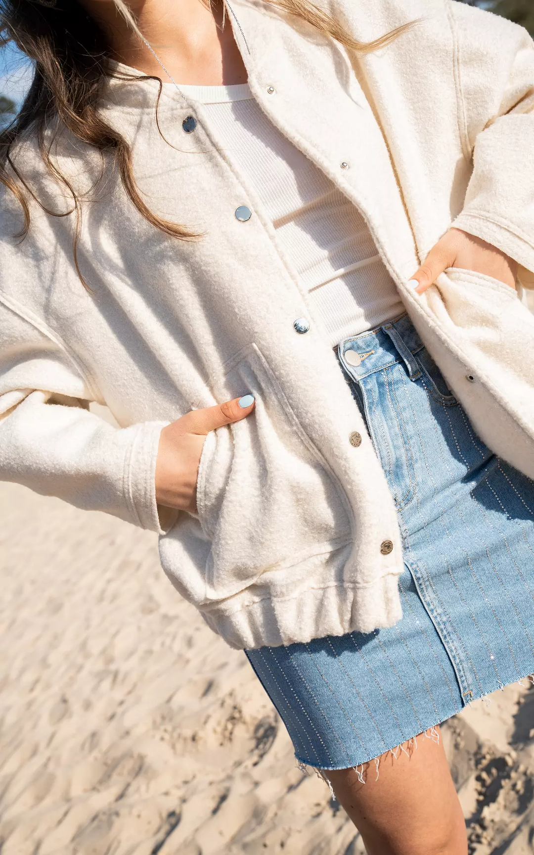 Damen Herbstjacke, weit geschnitten und oversized, ideal für einen lässigen Streetwear-Look.