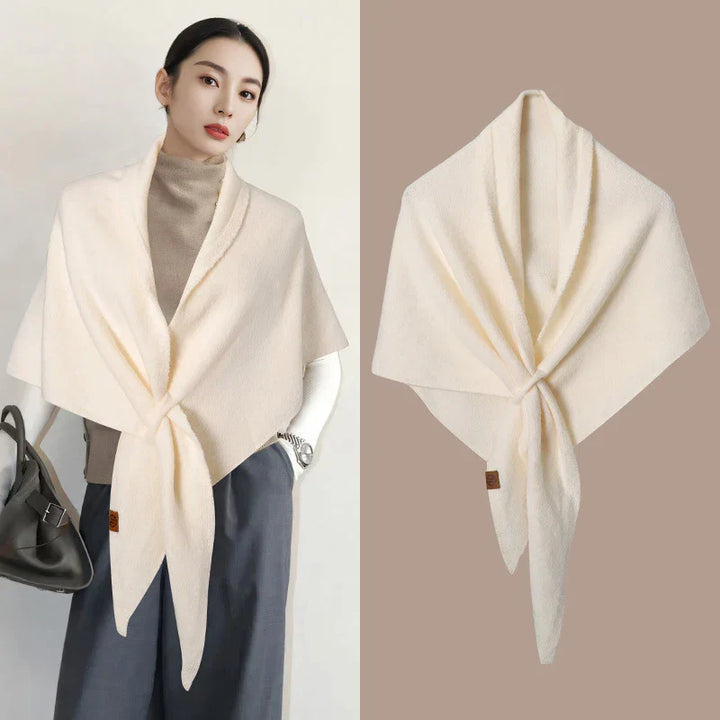 Damen Dreieckstuch für Herbst & Winter. Eleganter, warmer Schal & vielseitiges Damen Accessoire.