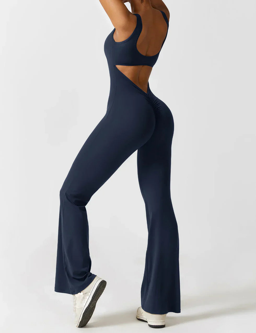 Schicker Damen Jumpsuit, rückenfrei und elegant, ein Must-have für den Sommer.